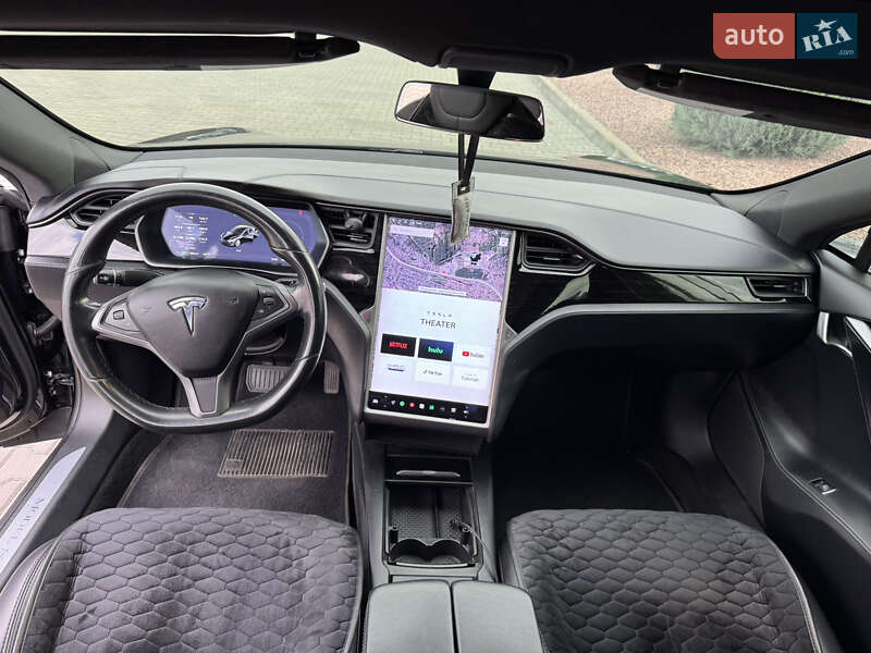 Лифтбек Tesla Model S 2019 в Днепре