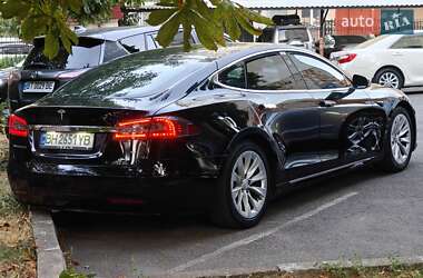 Лифтбек Tesla Model S 2017 в 