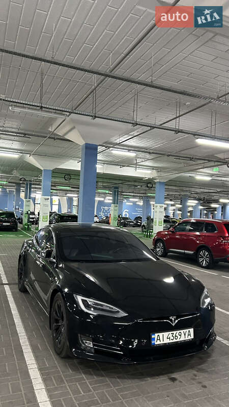 Tesla Model S 2017