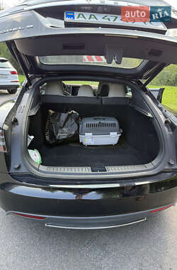 Лифтбек Tesla Model S 2016 в 