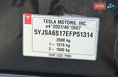 Лифтбек Tesla Model S 2014 в 