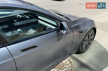 Лифтбек Tesla Model S 2022 в 