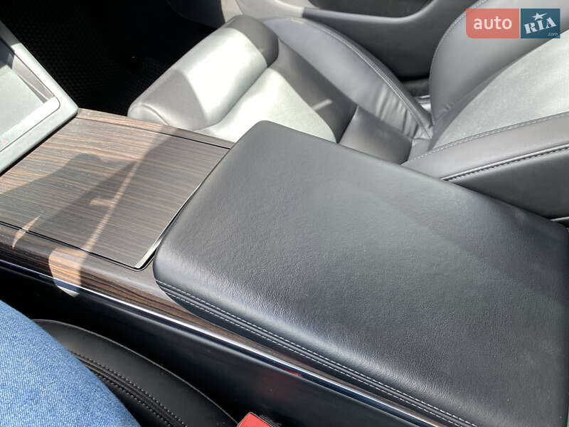 Лифтбек Tesla Model S 2022 в Киеве фото 41 Лифтбек Tesla Model S 2022 в Киеве