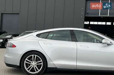 Лифтбек Tesla Model S 2013 в 