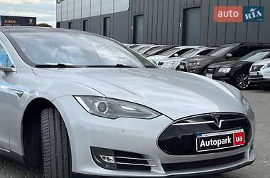 Лифтбек Tesla Model S 2013 в 