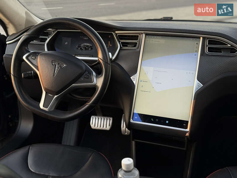Лифтбек Tesla Model S 2013 в Луцке