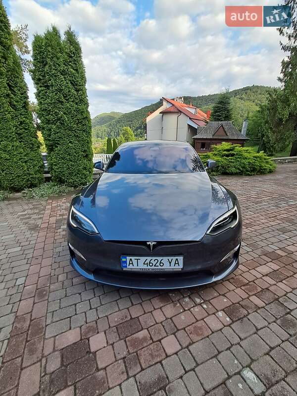 Лифтбек Tesla Model S 2021 в Коломые