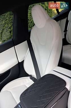 Ліфтбек Tesla Model S 2021 в 