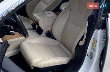 Лифтбек Tesla Model S 2020 в 
