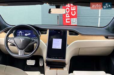 Лифтбек Tesla Model S 2020 в 