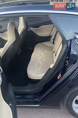 Лифтбек Tesla Model S 2013 в 