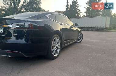 Лифтбек Tesla Model S 2013 в 