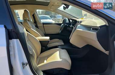 Лифтбек Tesla Model S 2017 в 