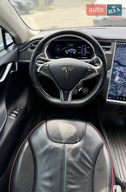 Лифтбек Tesla Model S 2014 в 