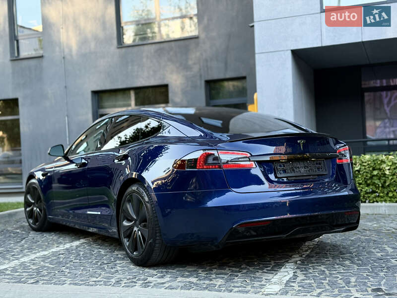 Лифтбек Tesla Model S 2021 в Львове