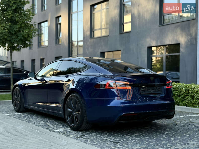 Лифтбек Tesla Model S 2021 в Львове