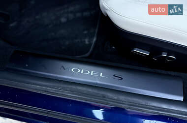 Лифтбек Tesla Model S 2021 в 