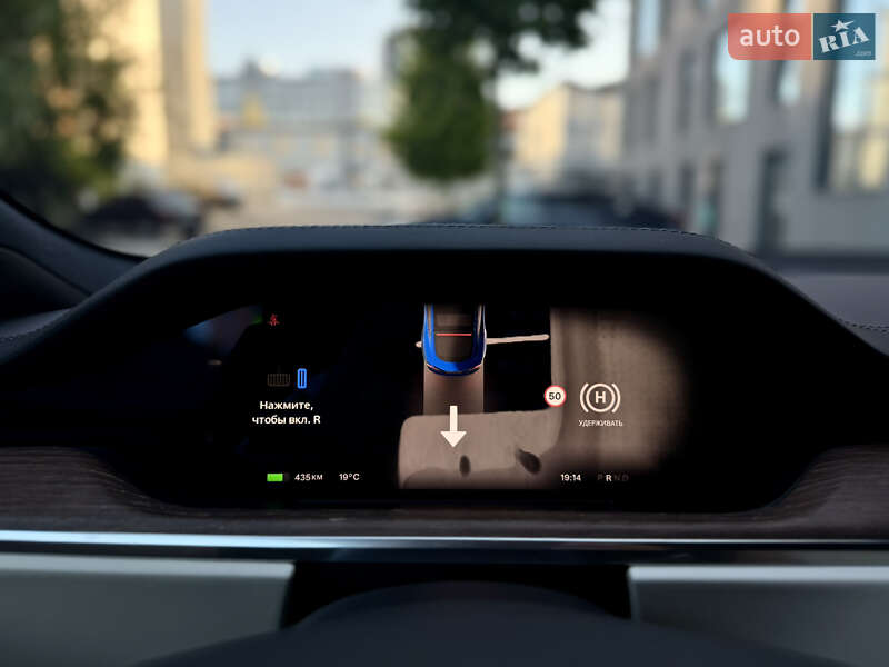 Лифтбек Tesla Model S 2021 в Львове