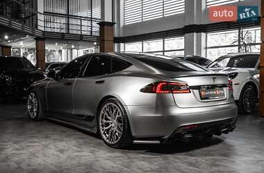 Лифтбек Tesla Model S 2021 в 