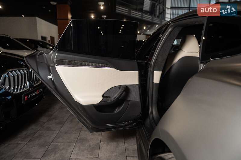 Ліфтбек Tesla Model S 2021 в Одесі фото 37 Ліфтбек Tesla Model S 2021 в Одесі