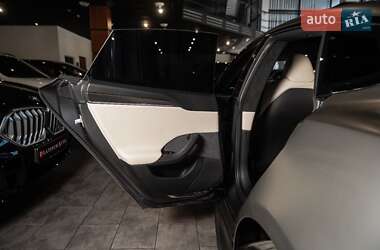 Лифтбек Tesla Model S 2021 в 