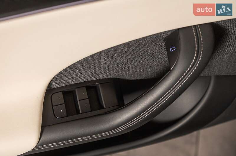 Ліфтбек Tesla Model S 2021 в Одесі фото 63 Ліфтбек Tesla Model S 2021 в Одесі