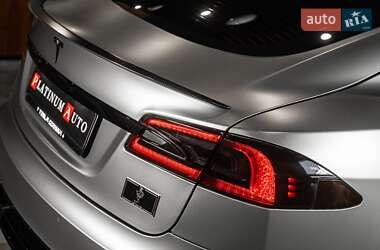 Лифтбек Tesla Model S 2021 в 