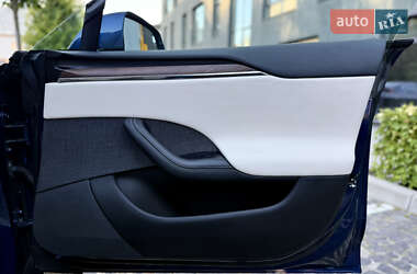 Лифтбек Tesla Model S 2021 в 