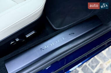 Лифтбек Tesla Model S 2021 в 