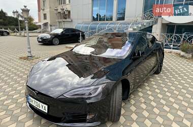 Ліфтбек Tesla Model S 2017 в 