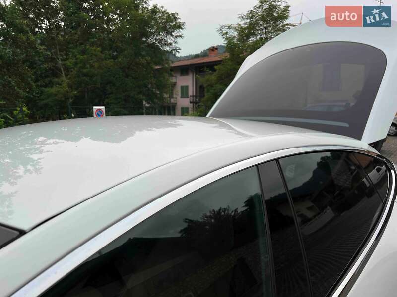 Ліфтбек Tesla Model S 2016 в Вишгороді