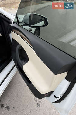 Лифтбек Tesla Model S 2022 в 