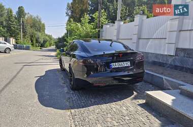 Лифтбек Tesla Model S 2020 в 