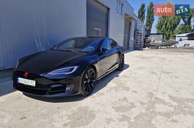 Лифтбек Tesla Model S 2020 в 