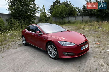 Ліфтбек Tesla Model S 2015 в 