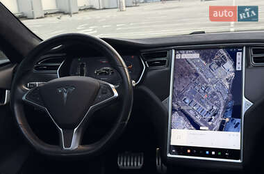 Лифтбек Tesla Model S 2014 в 