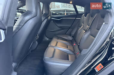 Лифтбек Tesla Model S 2014 в 