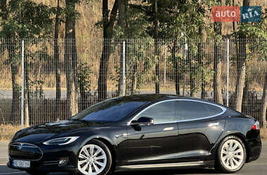 Лифтбек Tesla Model S 2013 в 