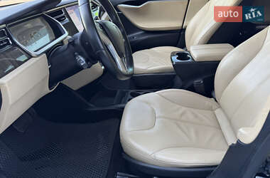 Лифтбек Tesla Model S 2013 в 
