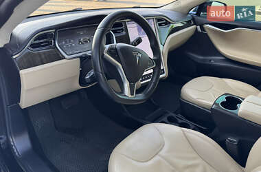 Лифтбек Tesla Model S 2013 в 