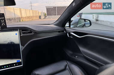 Ліфтбек Tesla Model S 2015 в 