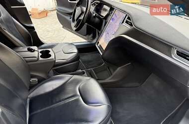 Лифтбек Tesla Model S 2014 в 