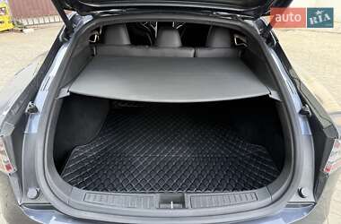 Лифтбек Tesla Model S 2014 в 
