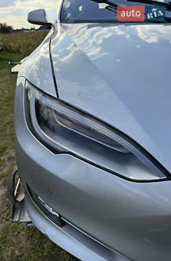 Лифтбек Tesla Model S 2016 в 