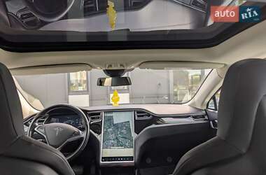 Лифтбек Tesla Model S 2015 в 