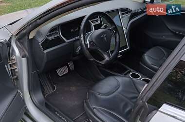 Лифтбек Tesla Model S 2013 в 