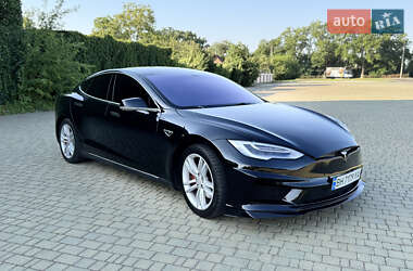 Лифтбек Tesla Model S 2013 в 