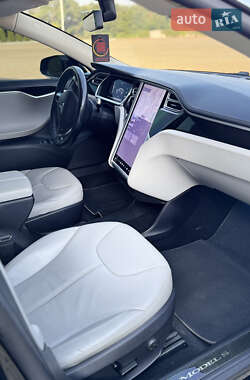 Лифтбек Tesla Model S 2013 в 