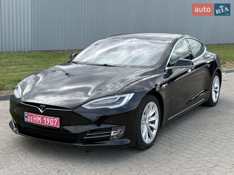 Tesla Model S 2018