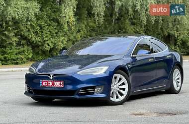 Лифтбек Tesla Model S 2017 в 